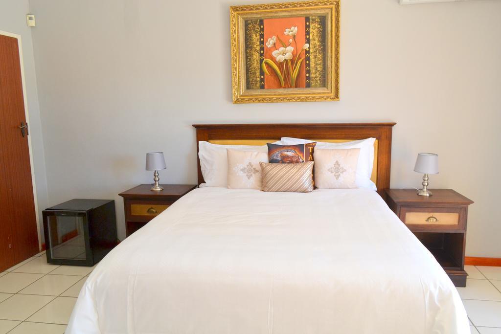 Jakobs Guesthouse & Cottage East London Bilik gambar