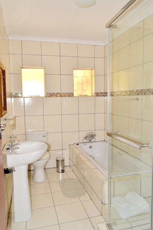 Jakobs Guesthouse & Cottage East London Bilik gambar