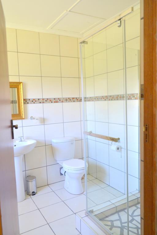 Jakobs Guesthouse & Cottage East London Bilik gambar